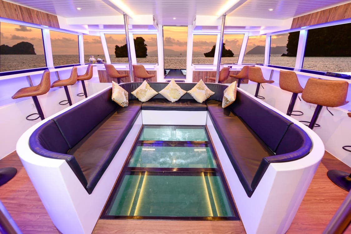 Eagle Magic 2/3 premium catamaran 4hr photo 3