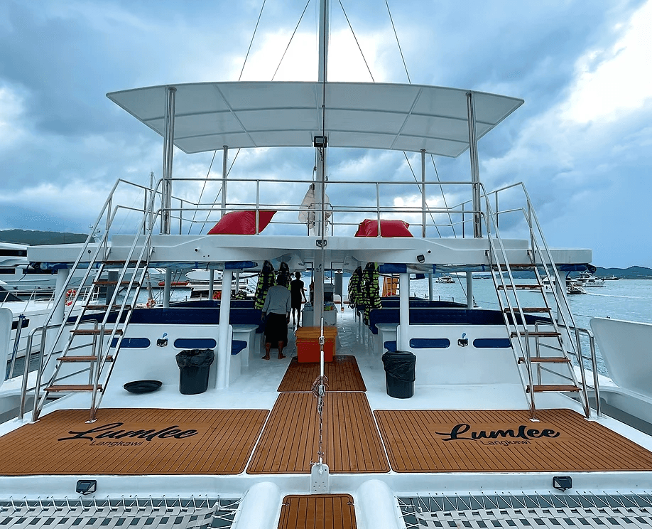 Lumlee 64ft Charter photo 4