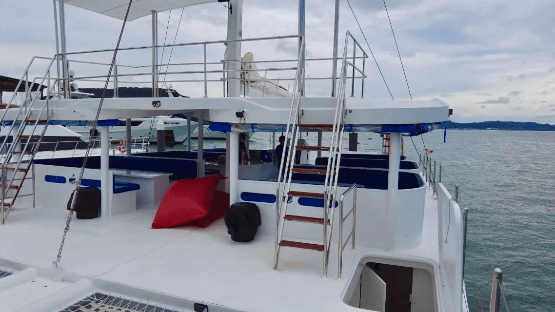 Lumlee 64ft Charter photo 5