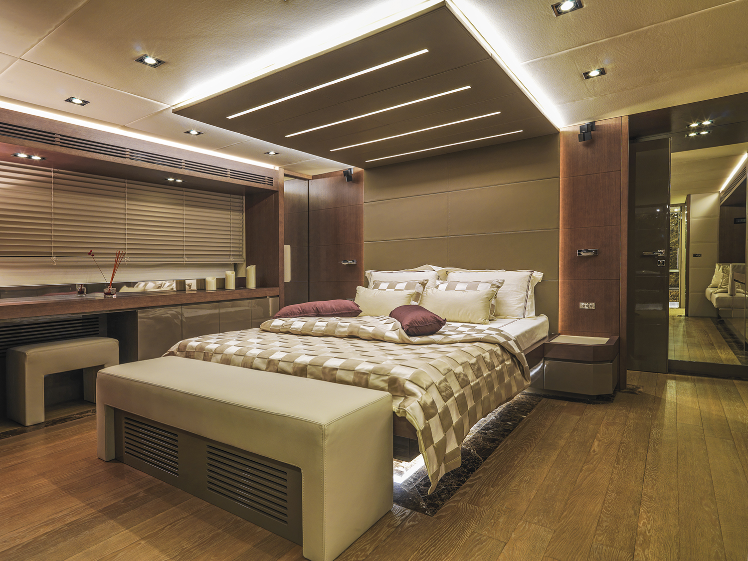 Amer 94 Ultra Luxury Motor Yacht (12) — photo 4 of 6