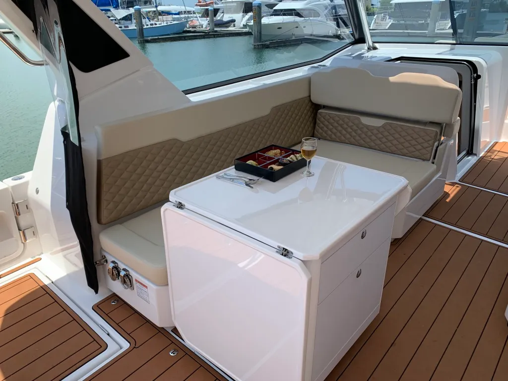 Aquila 36 Sport Cat (8) — photo 7 of 7