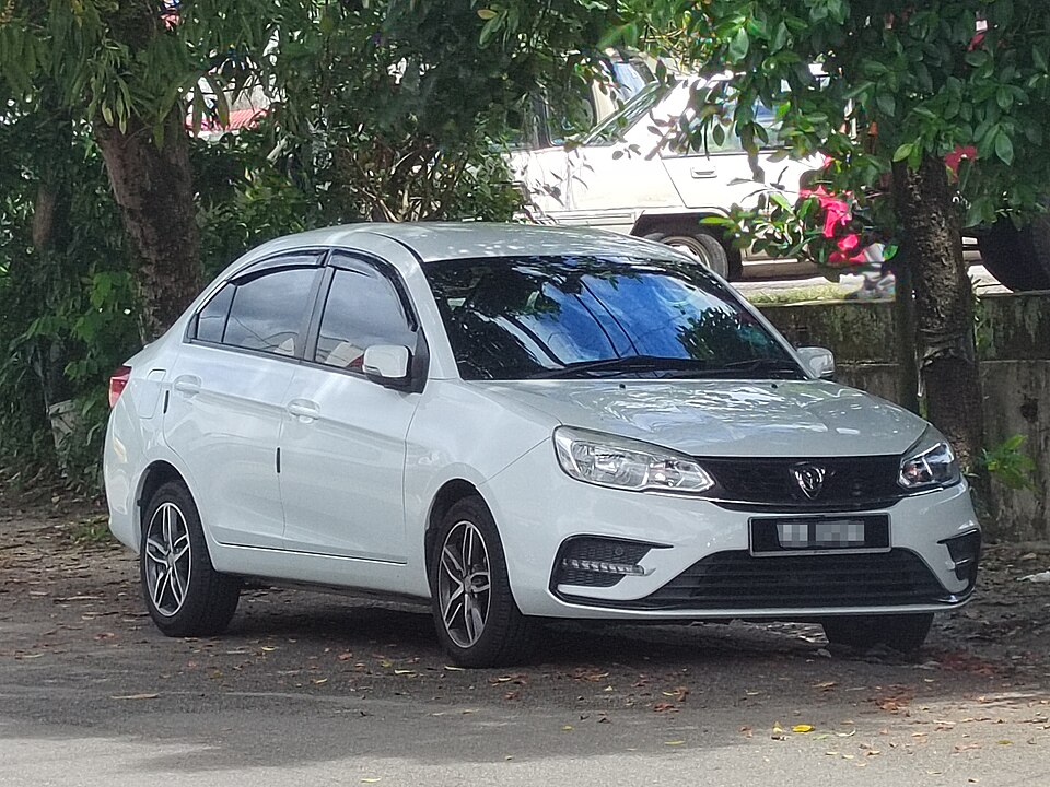 Fyc09913 · CC0 · Wikimedia Commons Proton Saga 1.3L exterior