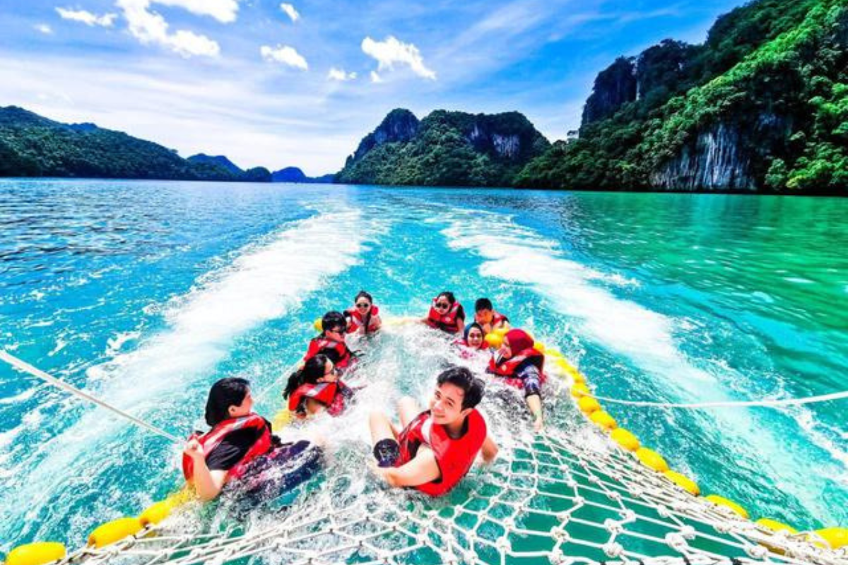Premium Catamaran Private 4hr — up to 30 pax — photo 5 of 5