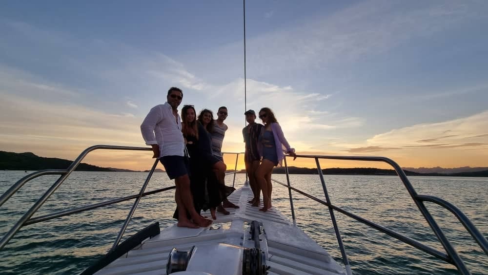 I Love You Forever 72ft — Day Sharing per Section photo 4