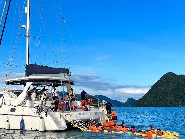 Manta Blu private 4hr — photo 4 of 22