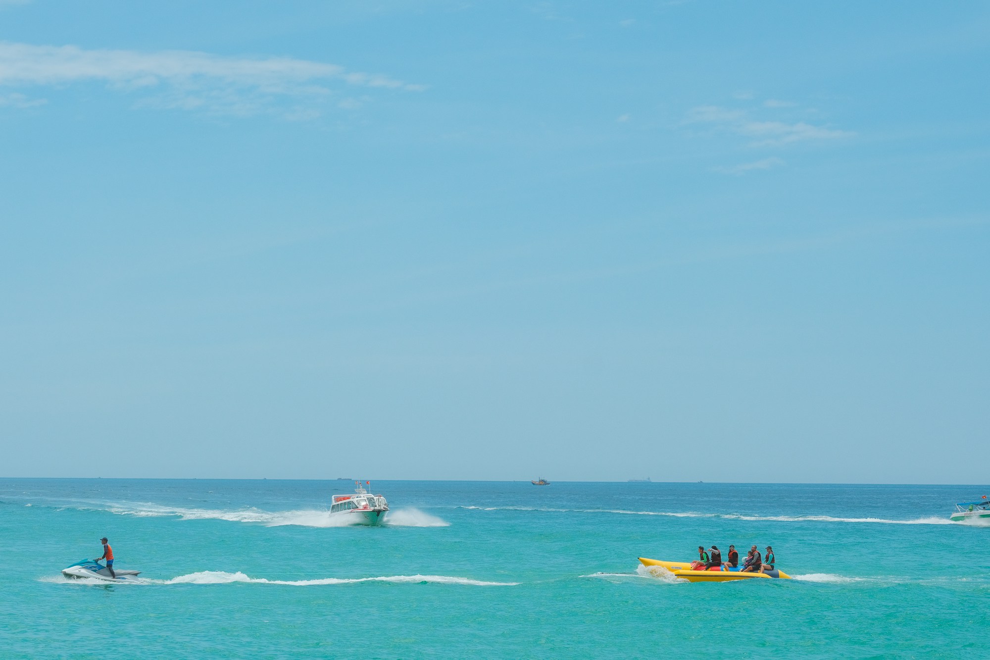 Banana Boat (Sunset Upsell) photo 3