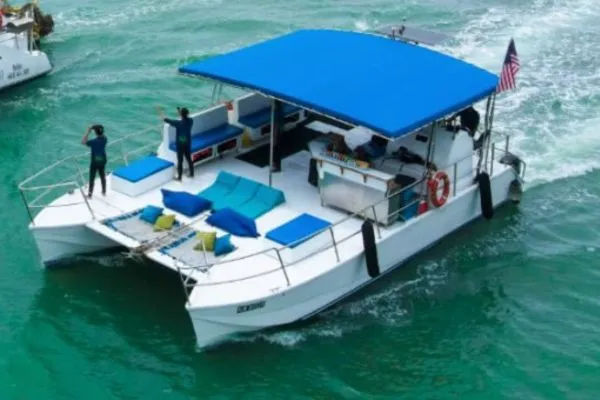 Avante Saladin Private Fun Fishing 3.5hr 12pax
