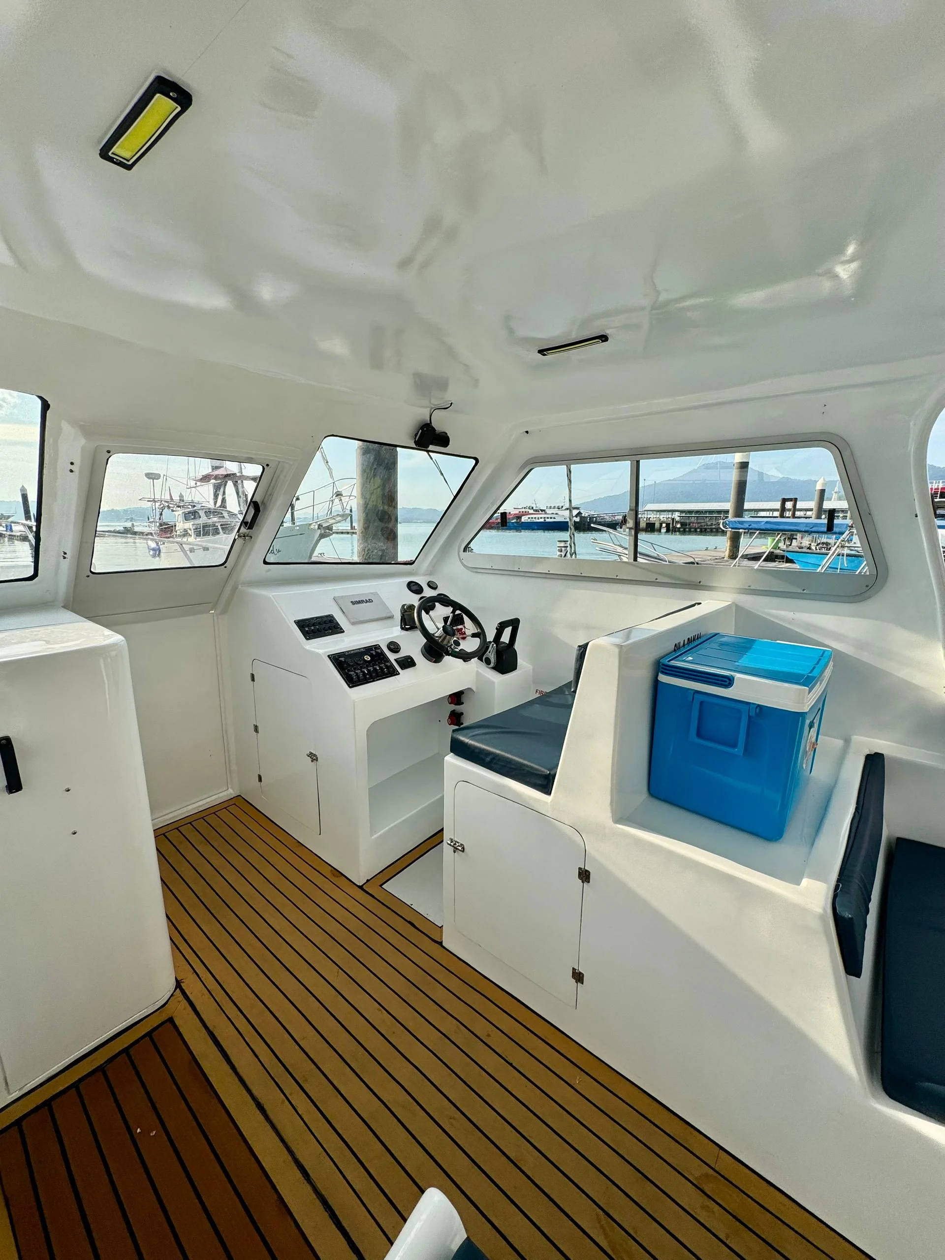 Private Standard Speedboat 6pax 5hr (audio+toilet)