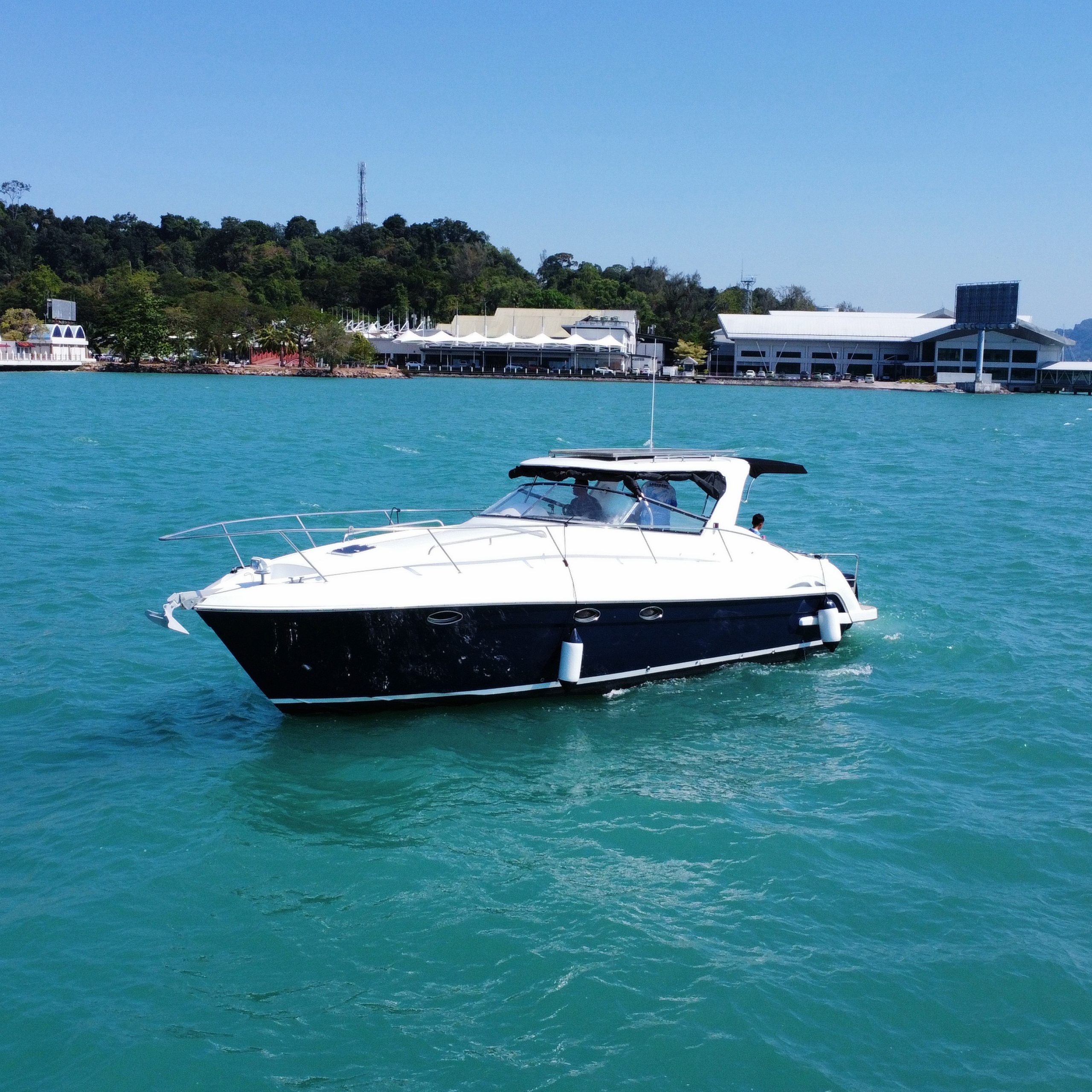 Mila Motor Yacht (8-12) — photo 3 of 8