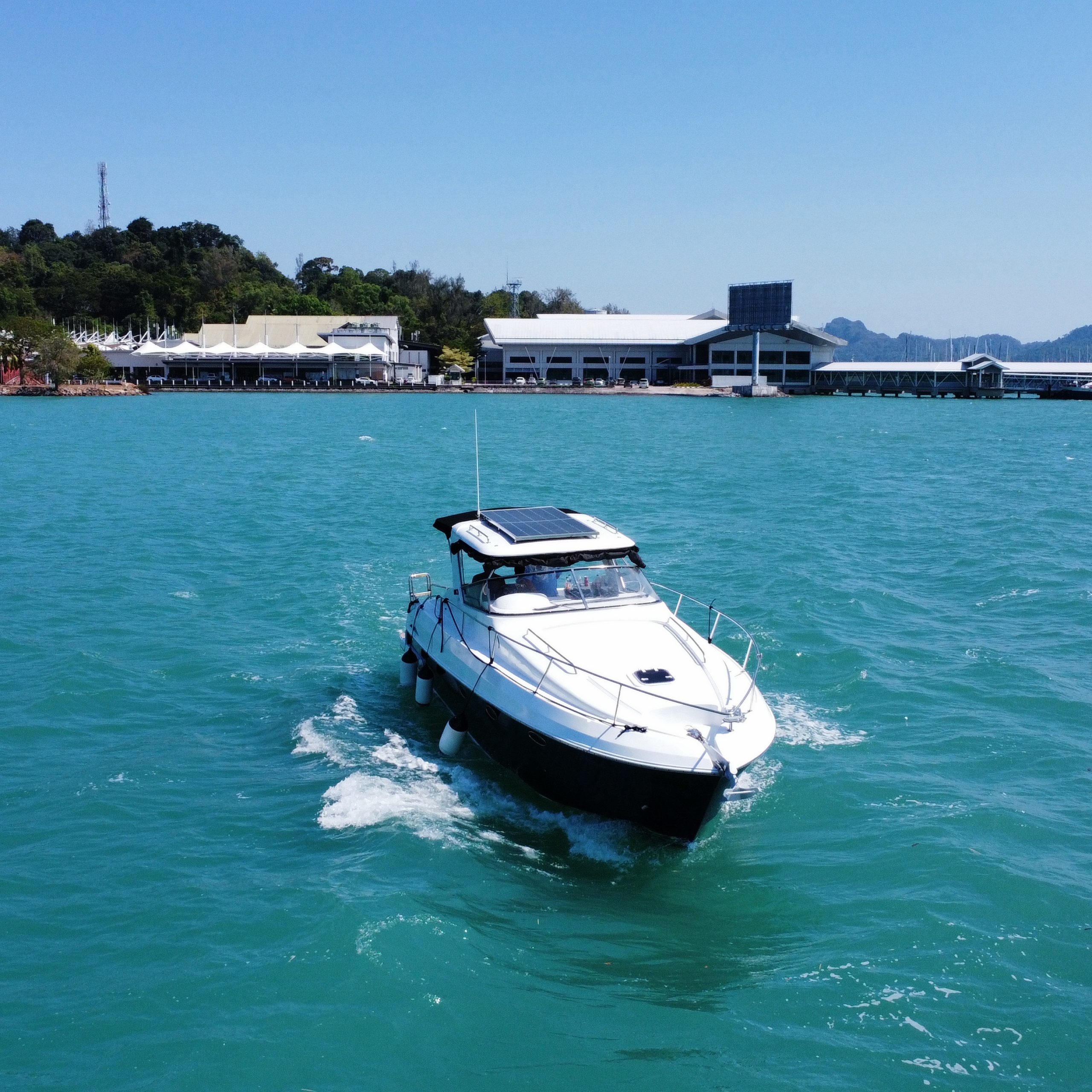 Mila Motor Yacht (8-12) — photo 4 of 8