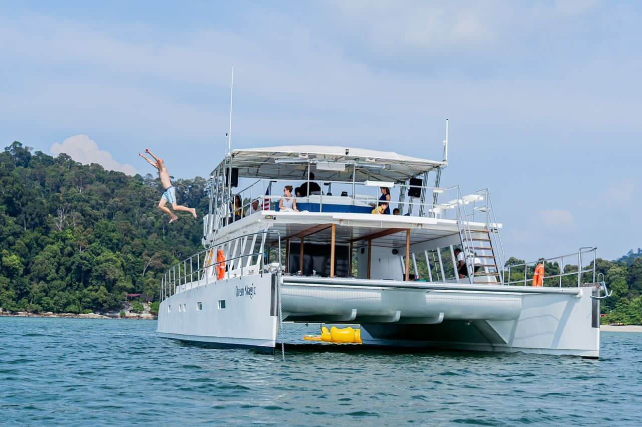 Ocean Magic Catamaran (15-35) — photo 3 of 5
