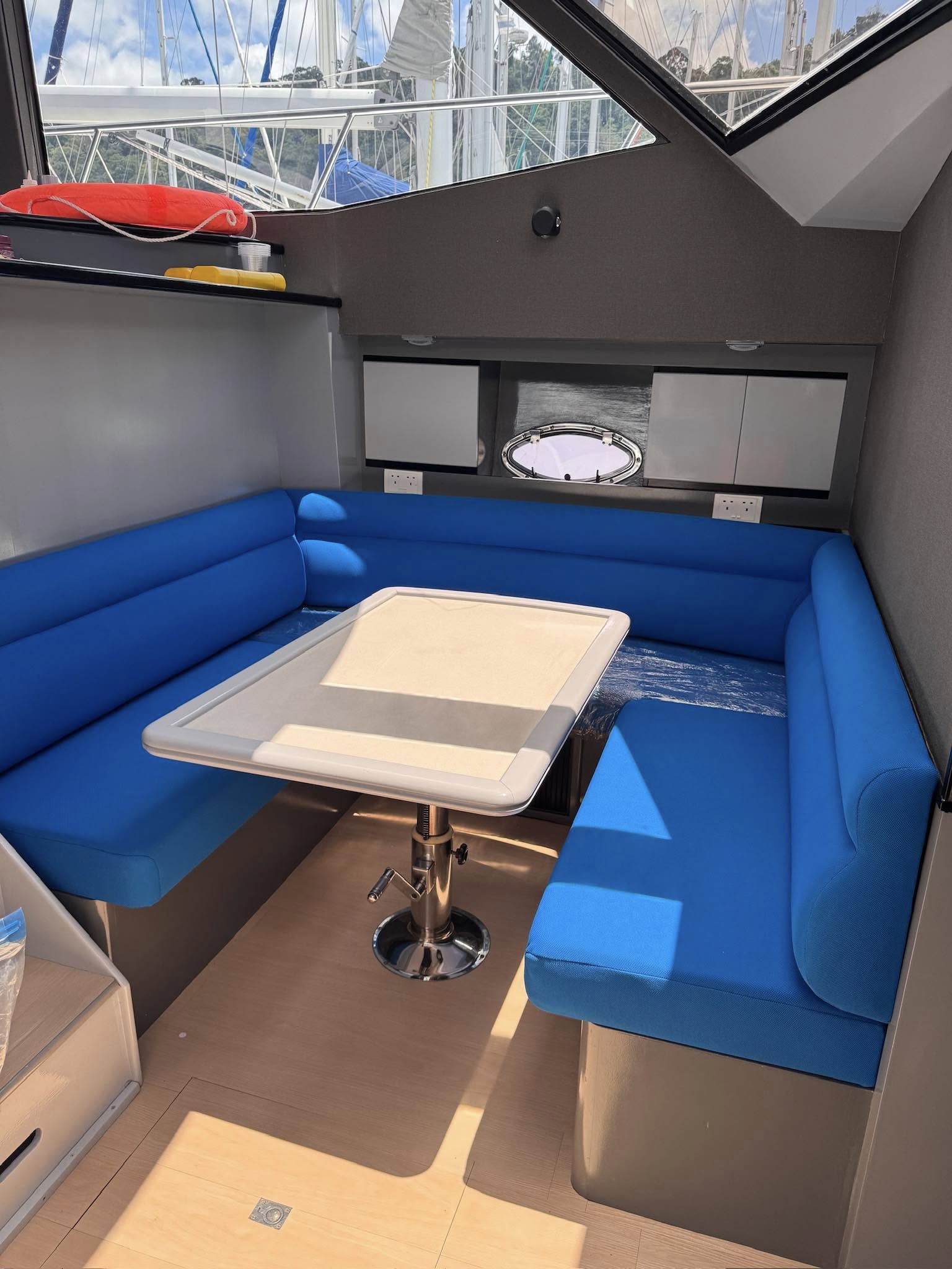 One & Only 53 Motor Yacht bareboat (33) — photo 5 of 6